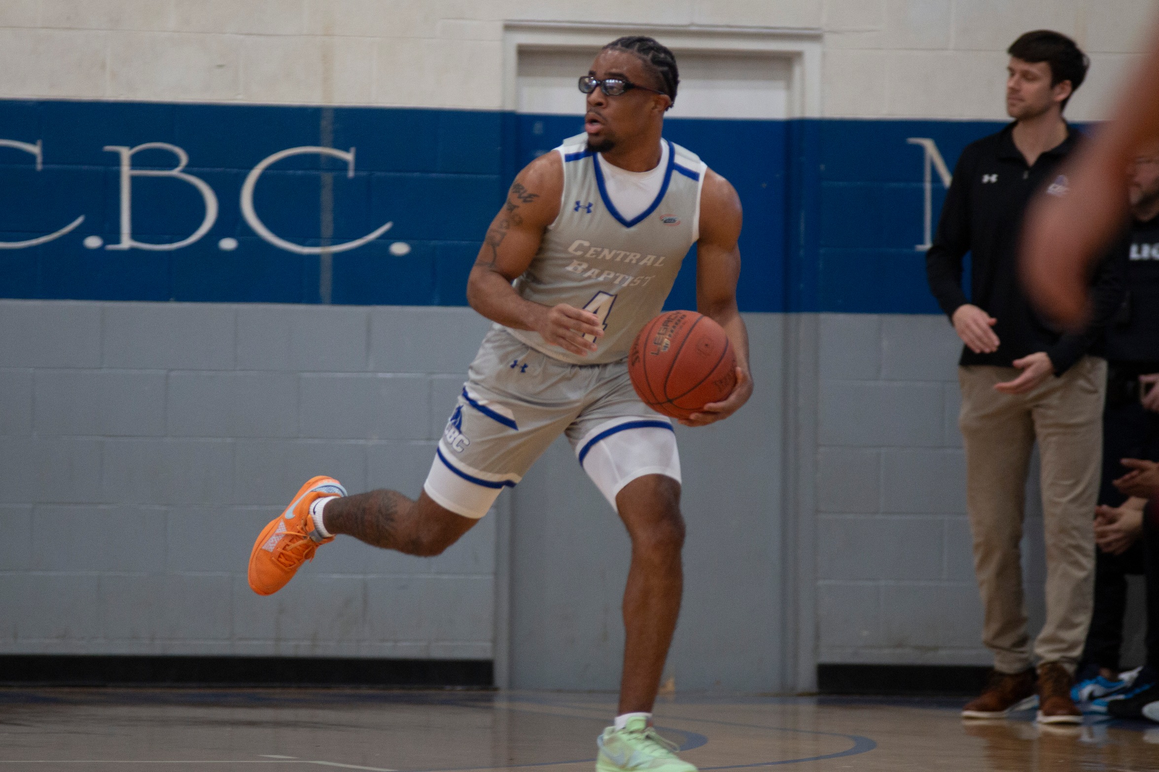 #MustangsWin! #20 CBC Keeps Pace In AMC With Win Over Harris-Stowe!